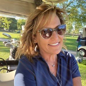 Meet your Posher, Caryn